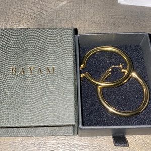 NWOT 14k gold filled 45mm gold thick hoops — ON TREND!